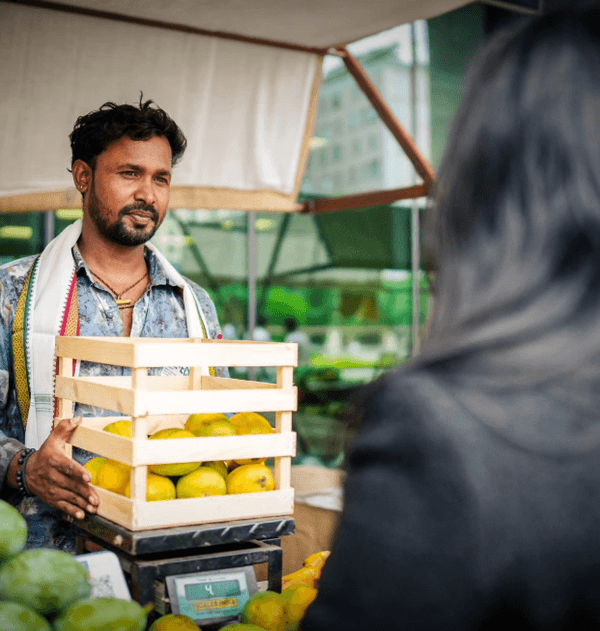 Fresh from the farm! 🥭 Get your hands on the sweetest, juiciest organic mangoes at our farm-to-table pop-up stall. Support local farmers! #FreshMangoes #OrganicProduce #SupportLocal #BlissPopUp